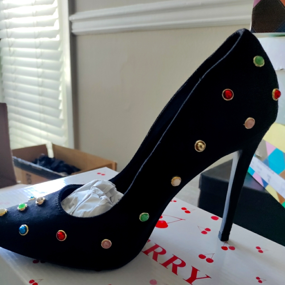Jeweled Black Pump Heel